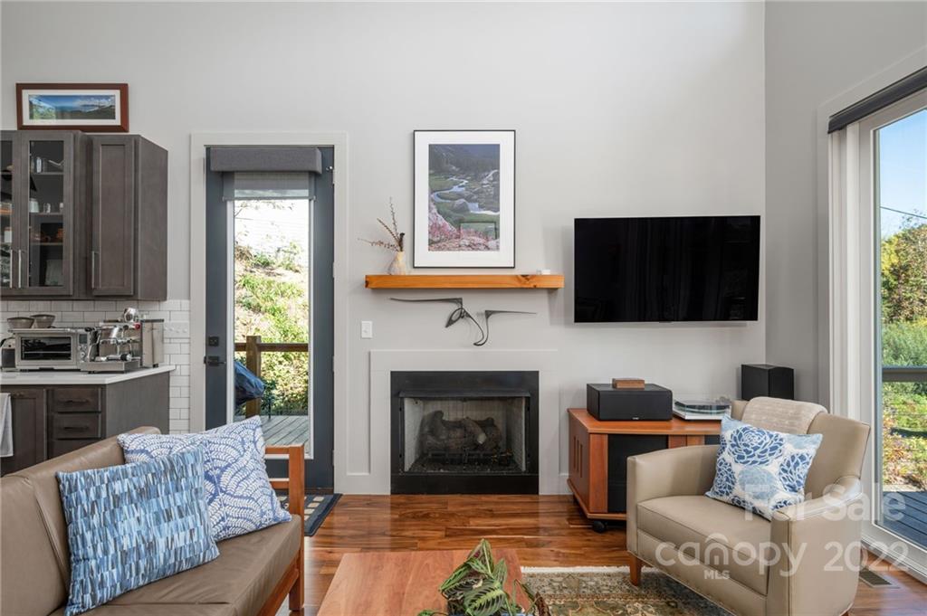 21 Pinewood Avenue Asheville NC 28804