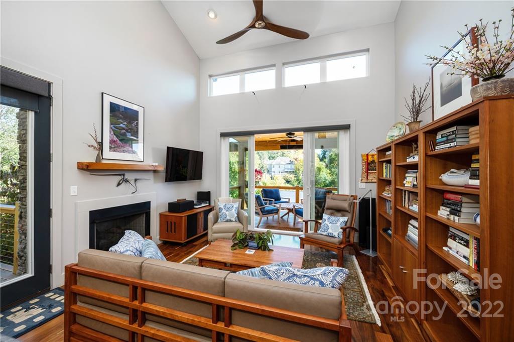 21 Pinewood Avenue Asheville NC 28804