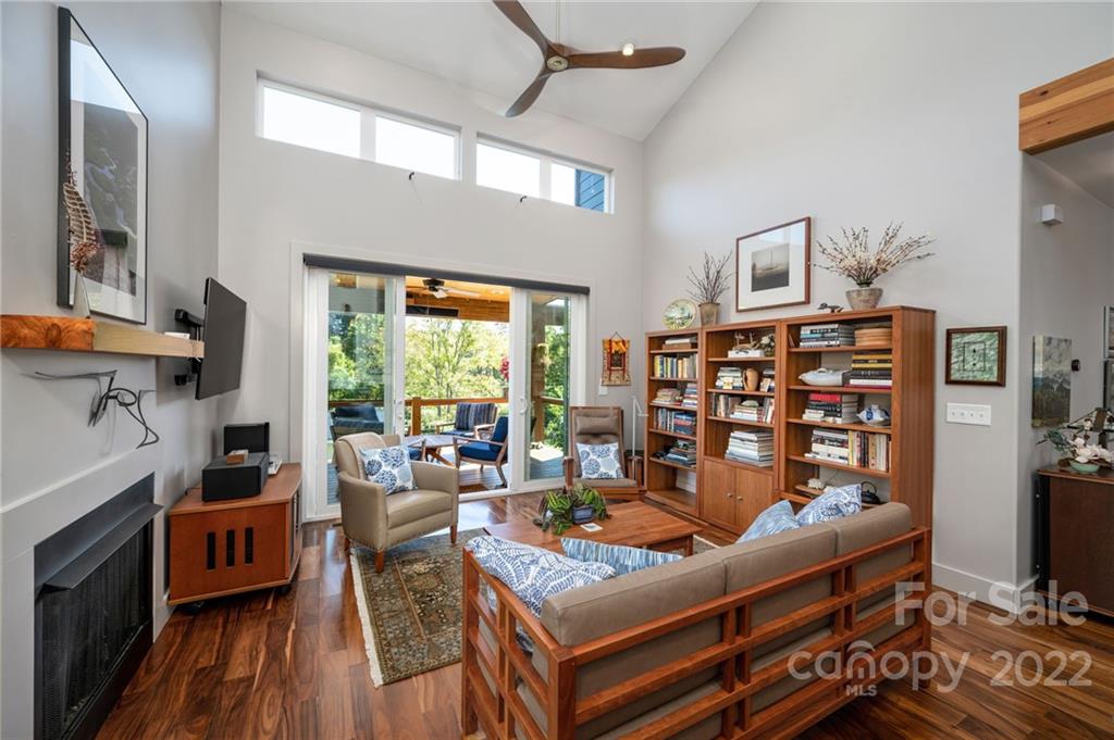 21 Pinewood Avenue Asheville NC 28804