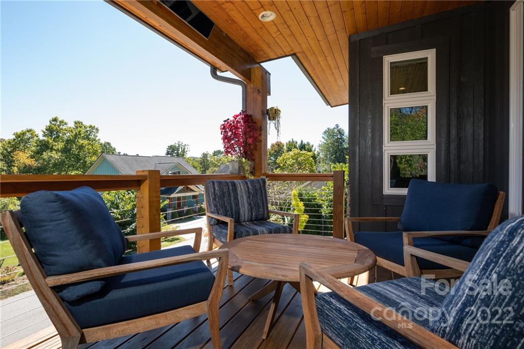 21 Pinewood Avenue Asheville NC 28804