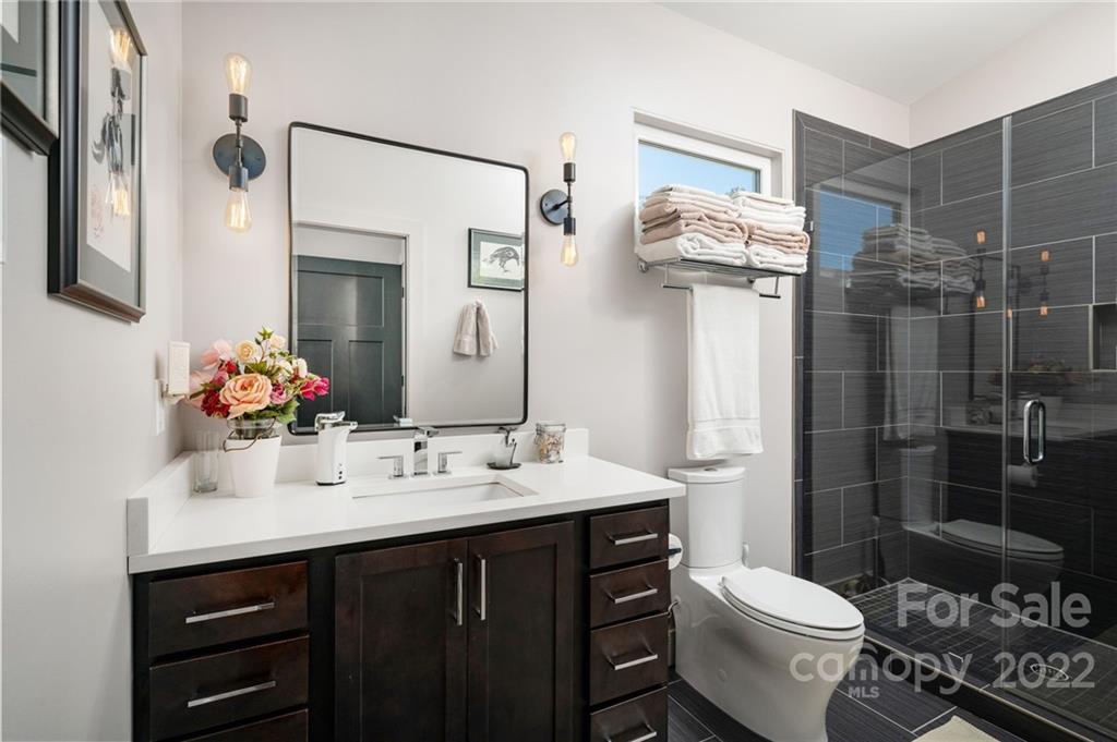 21 Pinewood Avenue Asheville NC 28804