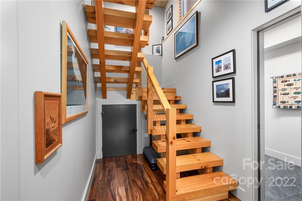 21 Pinewood Avenue Asheville NC 28804