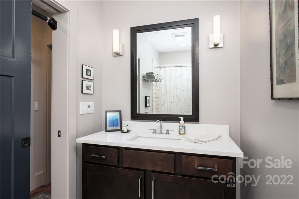 21 Pinewood Avenue Asheville NC 28804