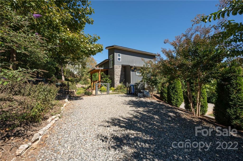 21 Pinewood Avenue Asheville NC 28804