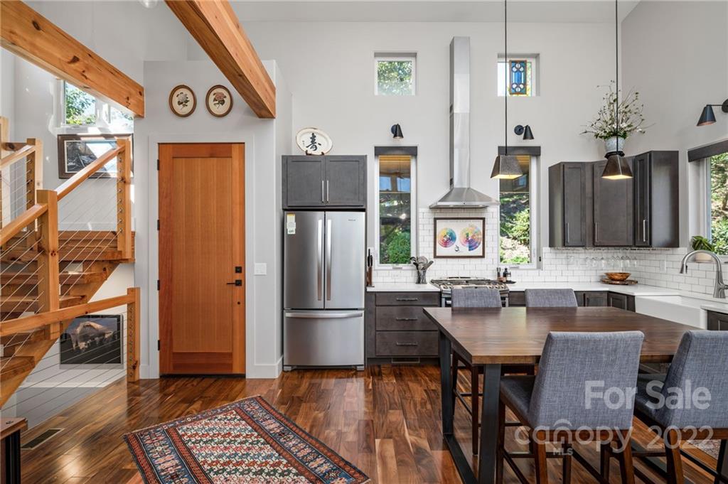 21 Pinewood Avenue Asheville NC 28804