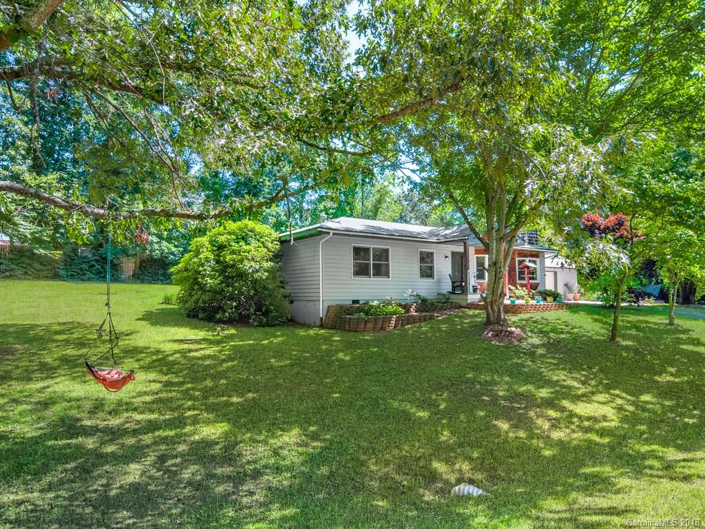 207 Pine Tree Court Candler NC 28715
