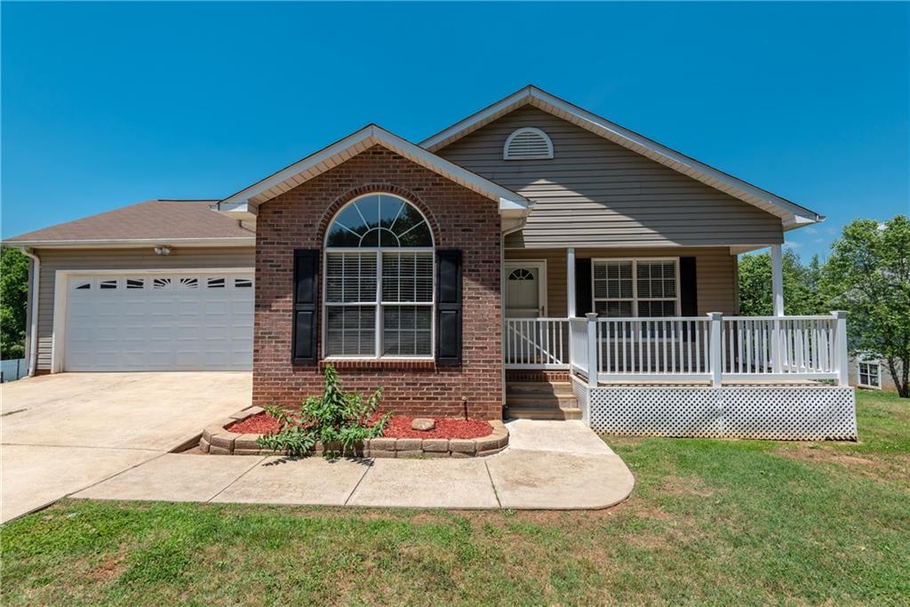 1867 Bakers Glade Lane Hickory NC 28602