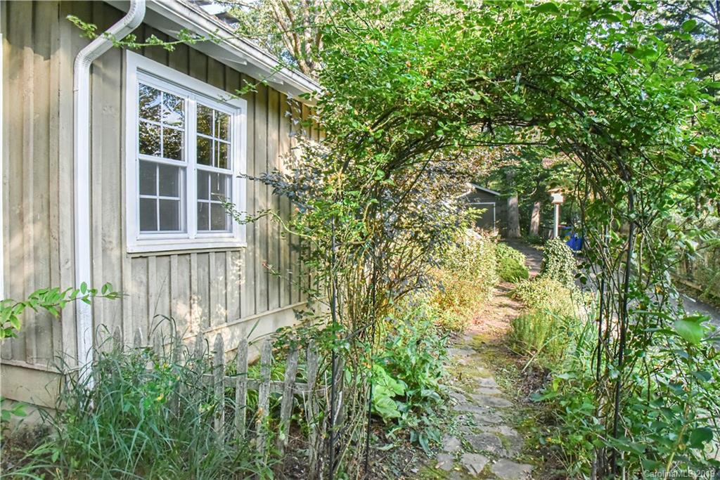 143 Beverly Road Asheville NC 28805