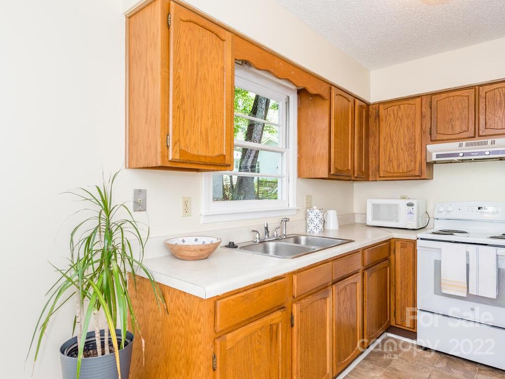 49 Harris Avenue Asheville NC 28806