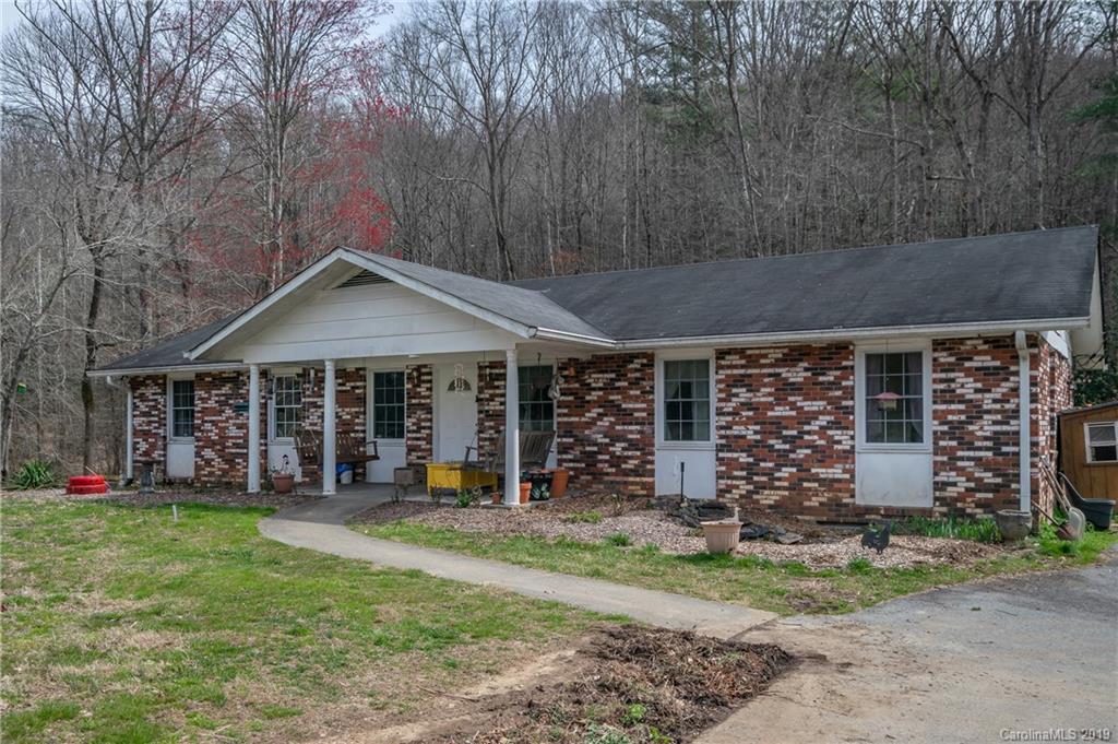 27 W Vine Drive Horse Shoe NC 28742