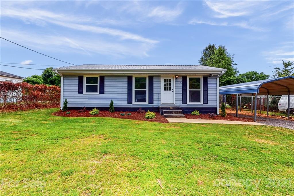 923 Knox Avenue Statesville NC 28677