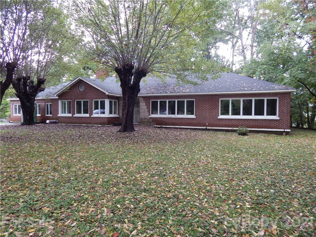 498 Love Lane Waynesville NC 28786