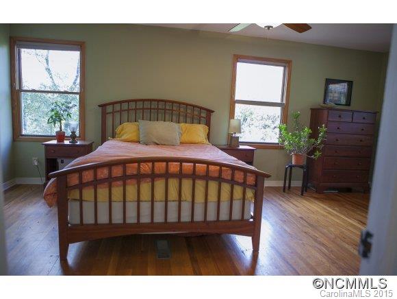 102 College Place Swannanoa NC 28778