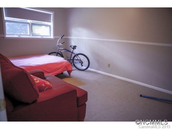 102 College Place Swannanoa NC 28778
