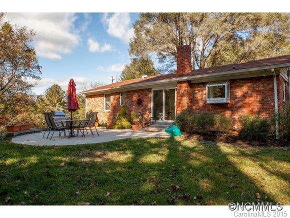 102 College Place Swannanoa NC 28778