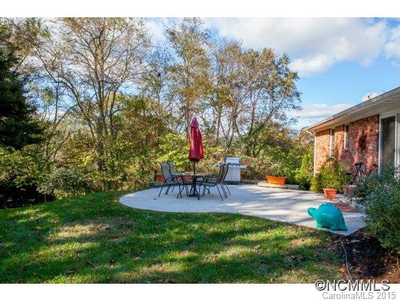 102 College Place Swannanoa NC 28778