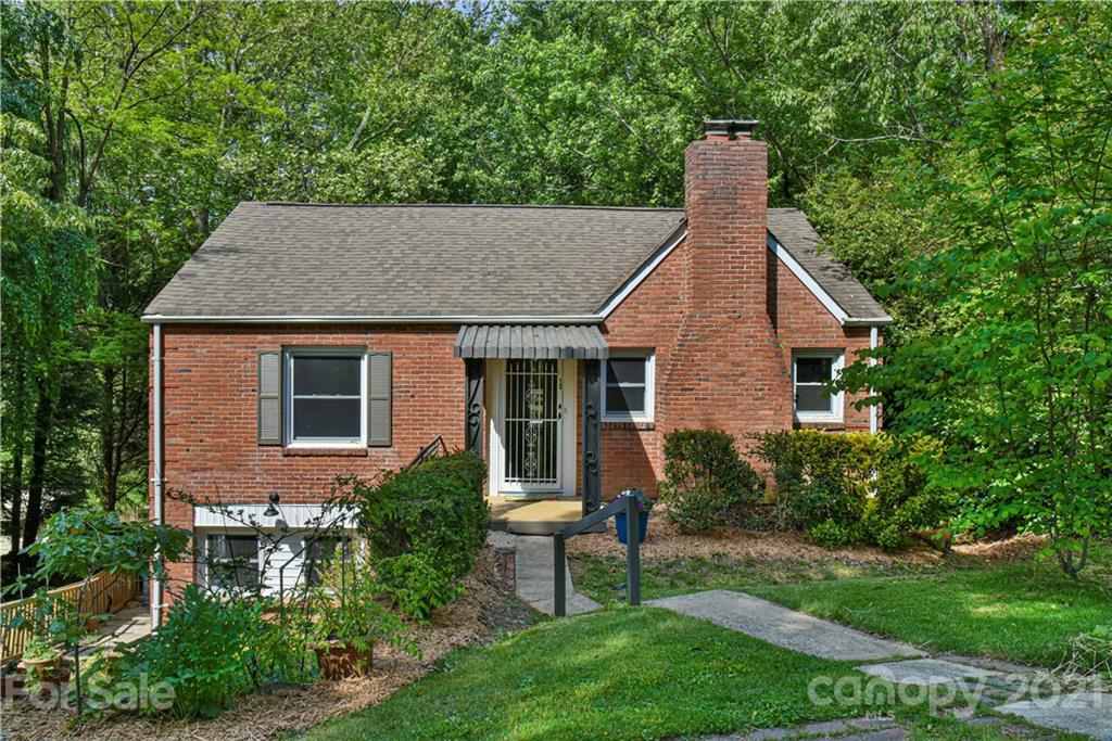 13 Canterbury Road Asheville NC 28805