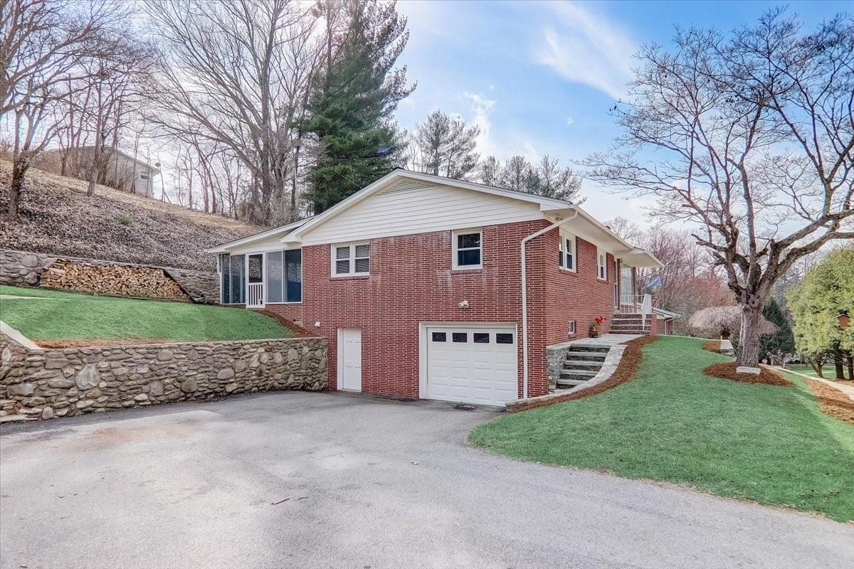 78 Haywood Drive Canton NC 28716