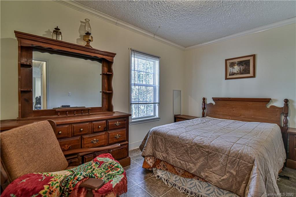 118 Lost Trail Drive Candler NC 28715