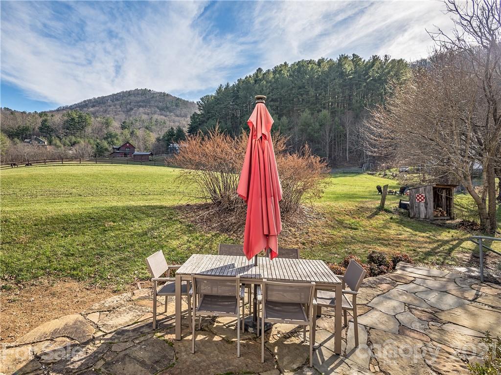 105 Rice Branch Road Asheville NC 28804