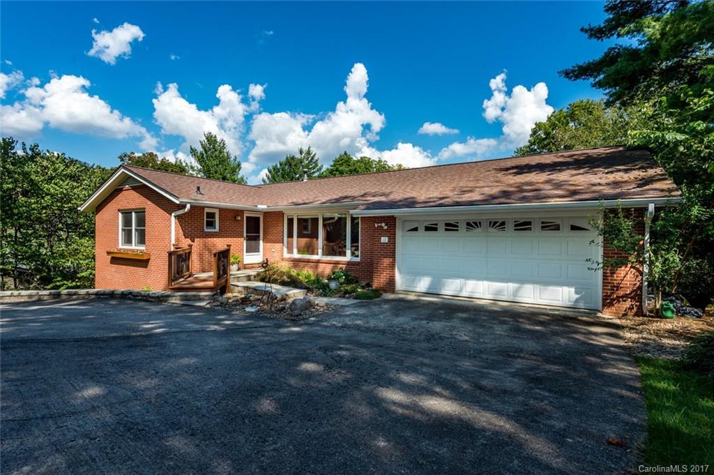 12 Sareva Place Asheville NC 28804