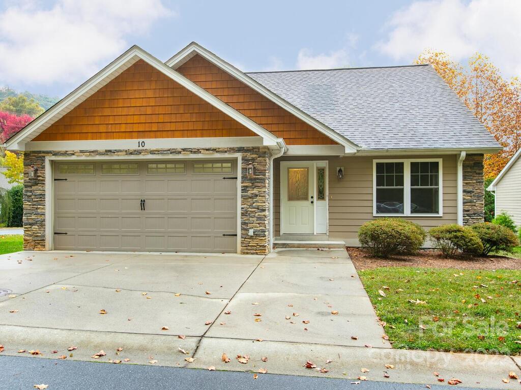10 Jennlynn Drive Arden NC 28704
