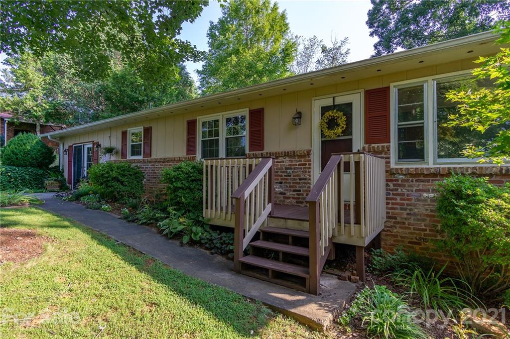 135 Griggs Road Old Fort NC 28762