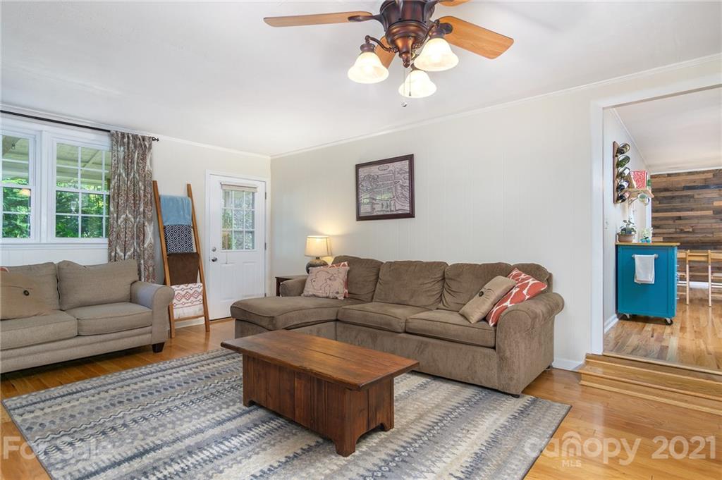 135 Griggs Road Old Fort NC 28762