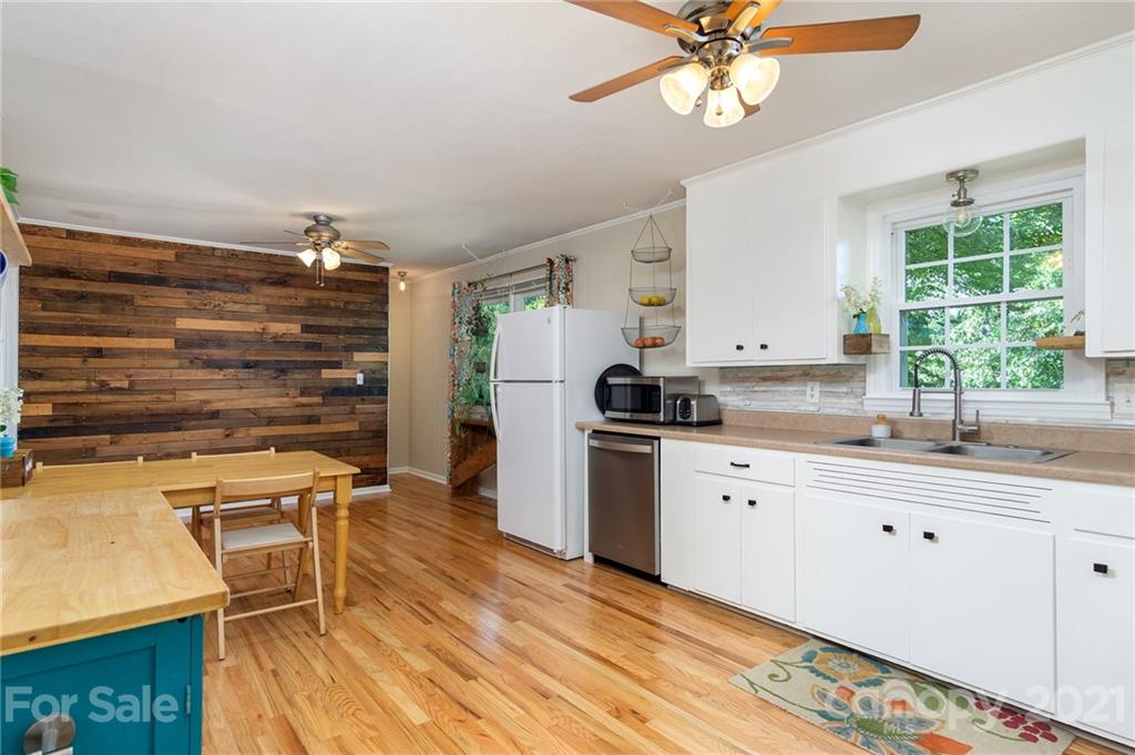 135 Griggs Road Old Fort NC 28762