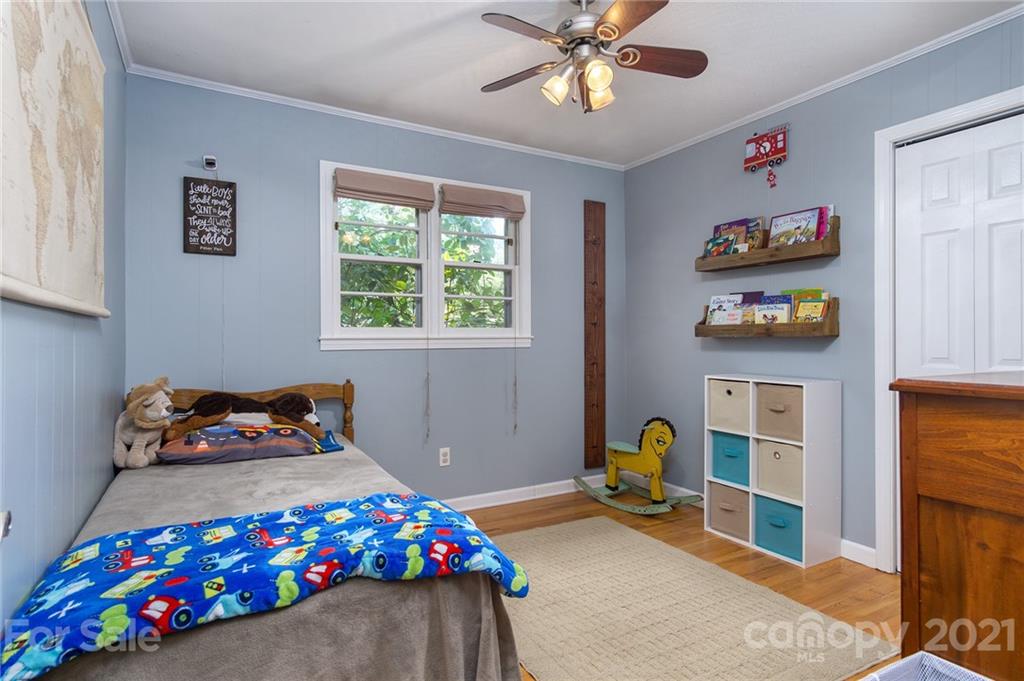 135 Griggs Road Old Fort NC 28762