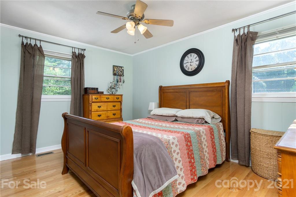 135 Griggs Road Old Fort NC 28762