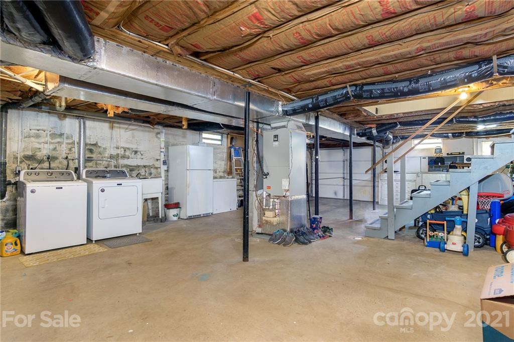 135 Griggs Road Old Fort NC 28762