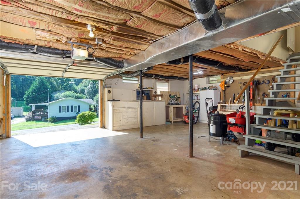 135 Griggs Road Old Fort NC 28762