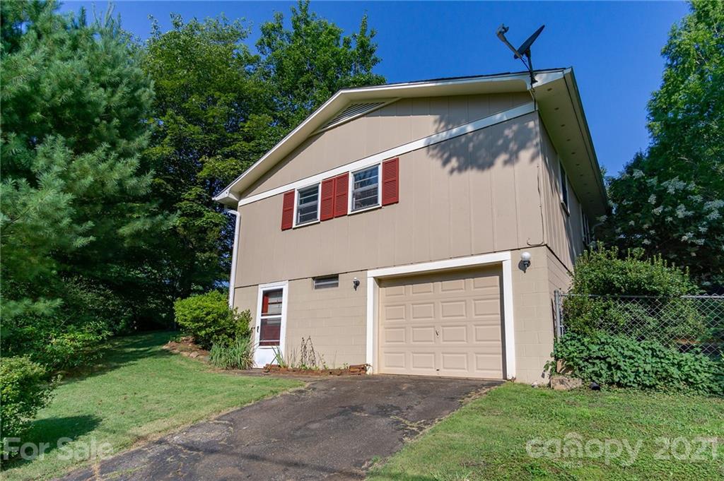 135 Griggs Road Old Fort NC 28762