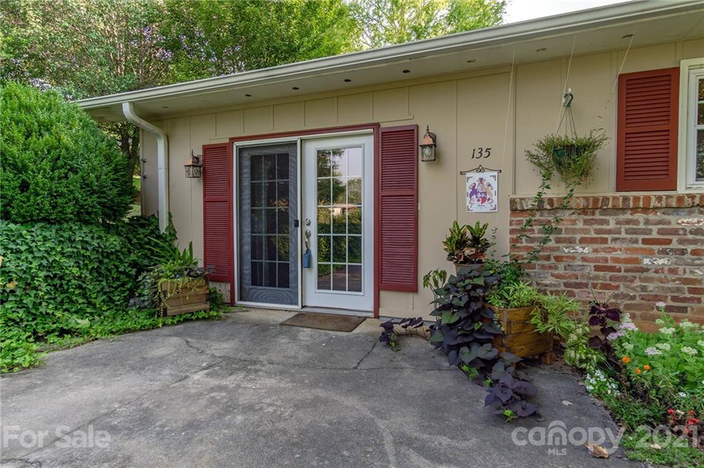 135 Griggs Road Old Fort NC 28762