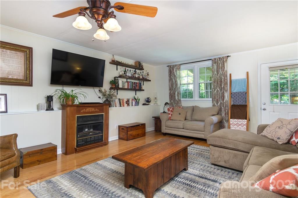 135 Griggs Road Old Fort NC 28762