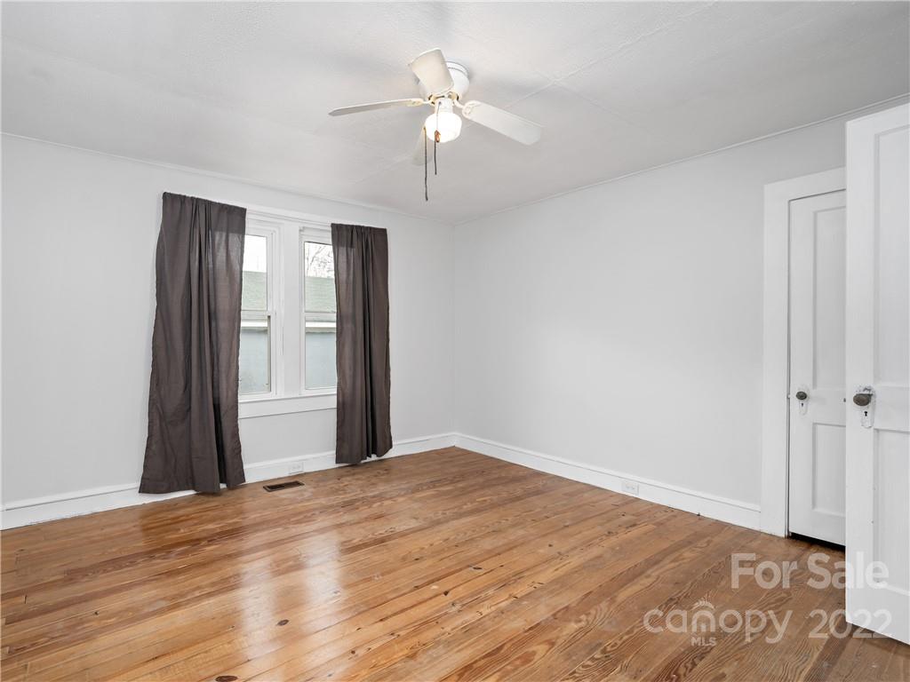 280 Oak Hill Road Candler NC 28715