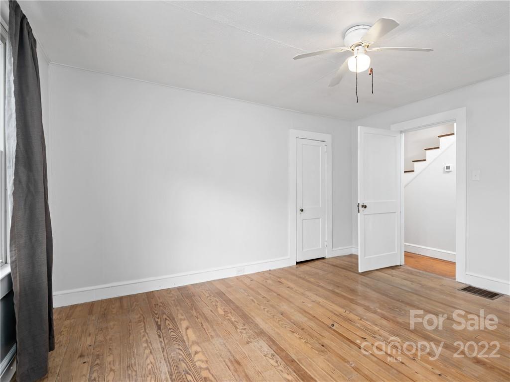 280 Oak Hill Road Candler NC 28715