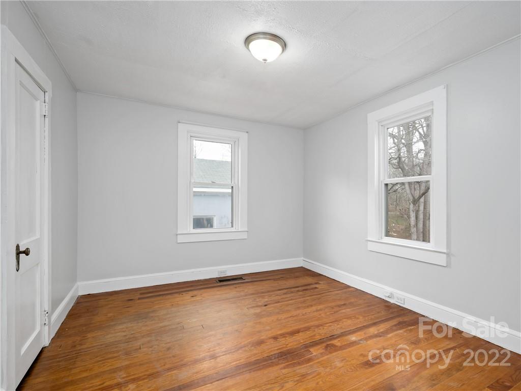 280 Oak Hill Road Candler NC 28715