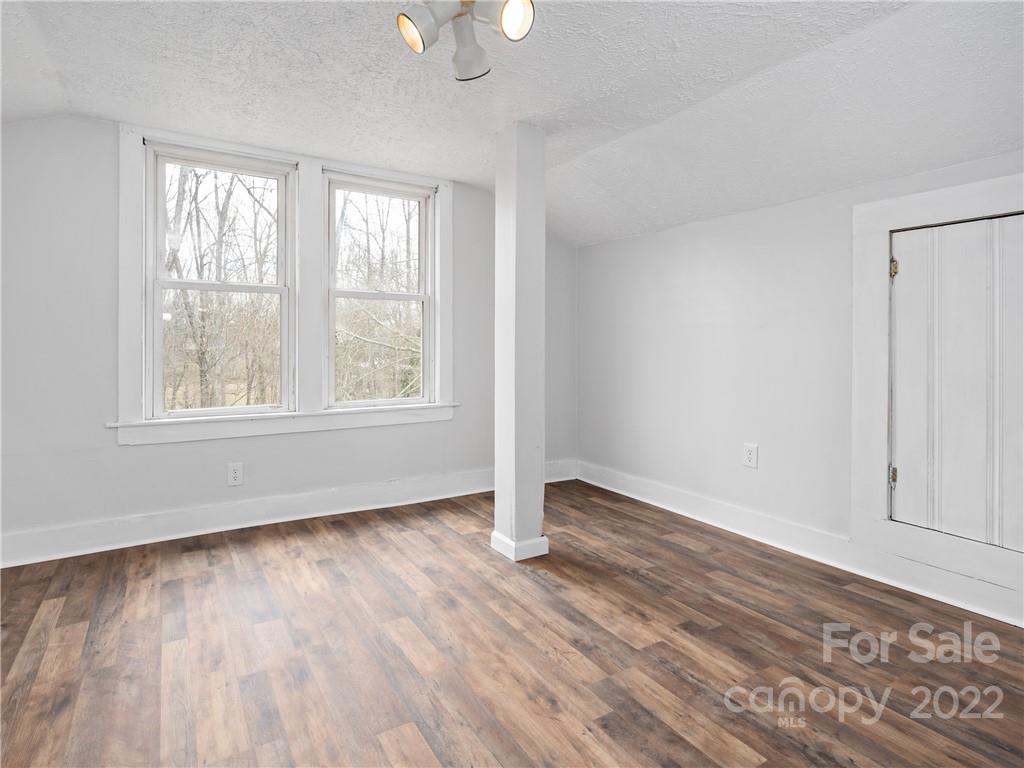 280 Oak Hill Road Candler NC 28715
