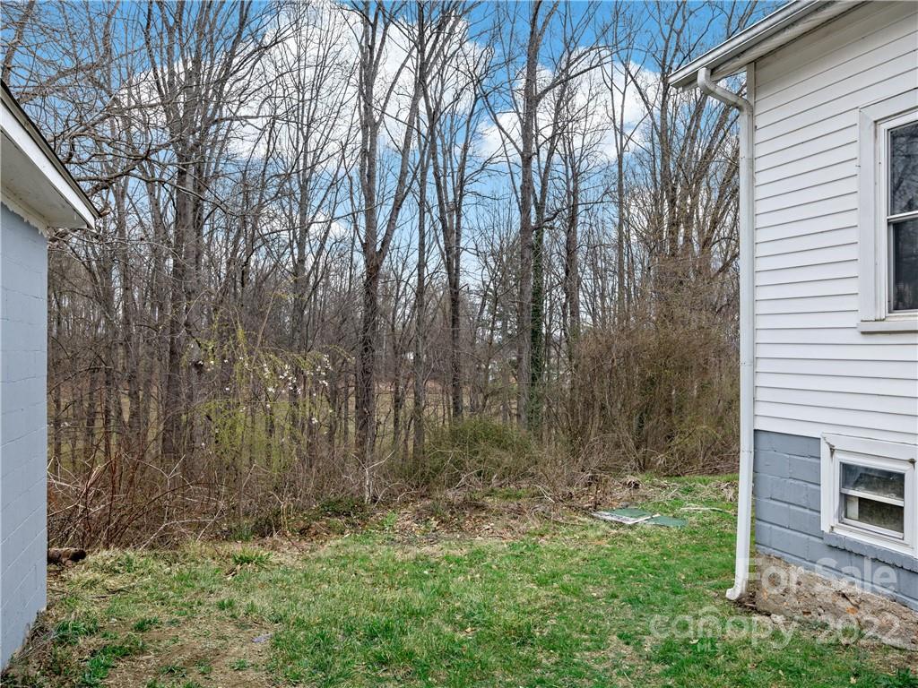 280 Oak Hill Road Candler NC 28715