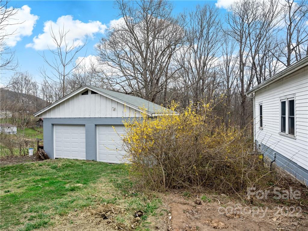 280 Oak Hill Road Candler NC 28715