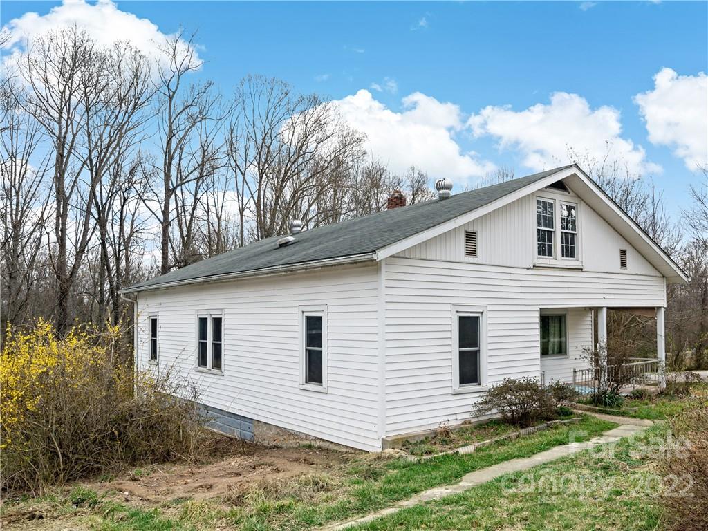 280 Oak Hill Road Candler NC 28715