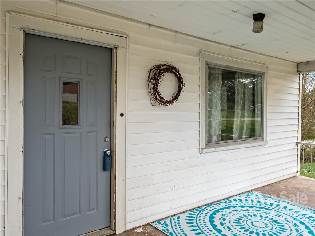 280 Oak Hill Road Candler NC 28715