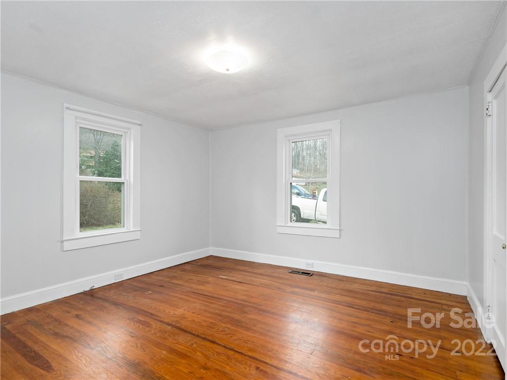 280 Oak Hill Road Candler NC 28715