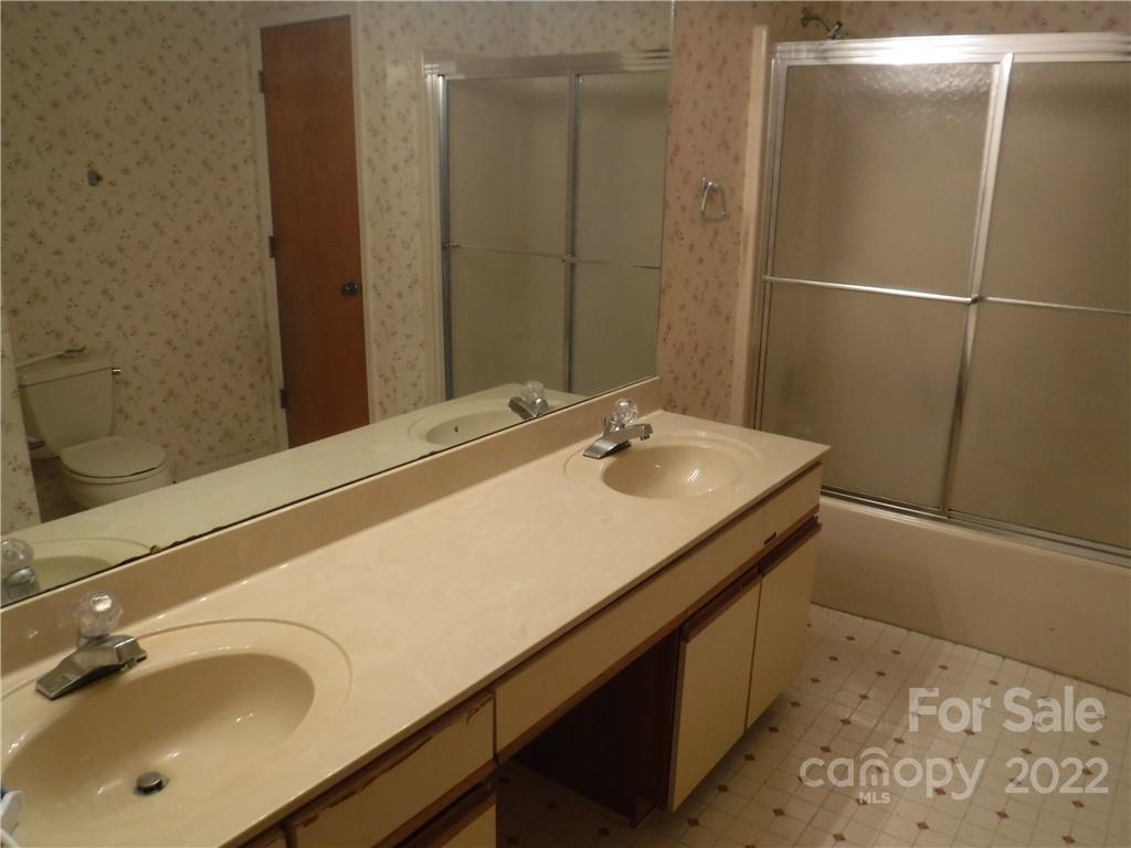 727 Monte Vista Road Candler NC 28715