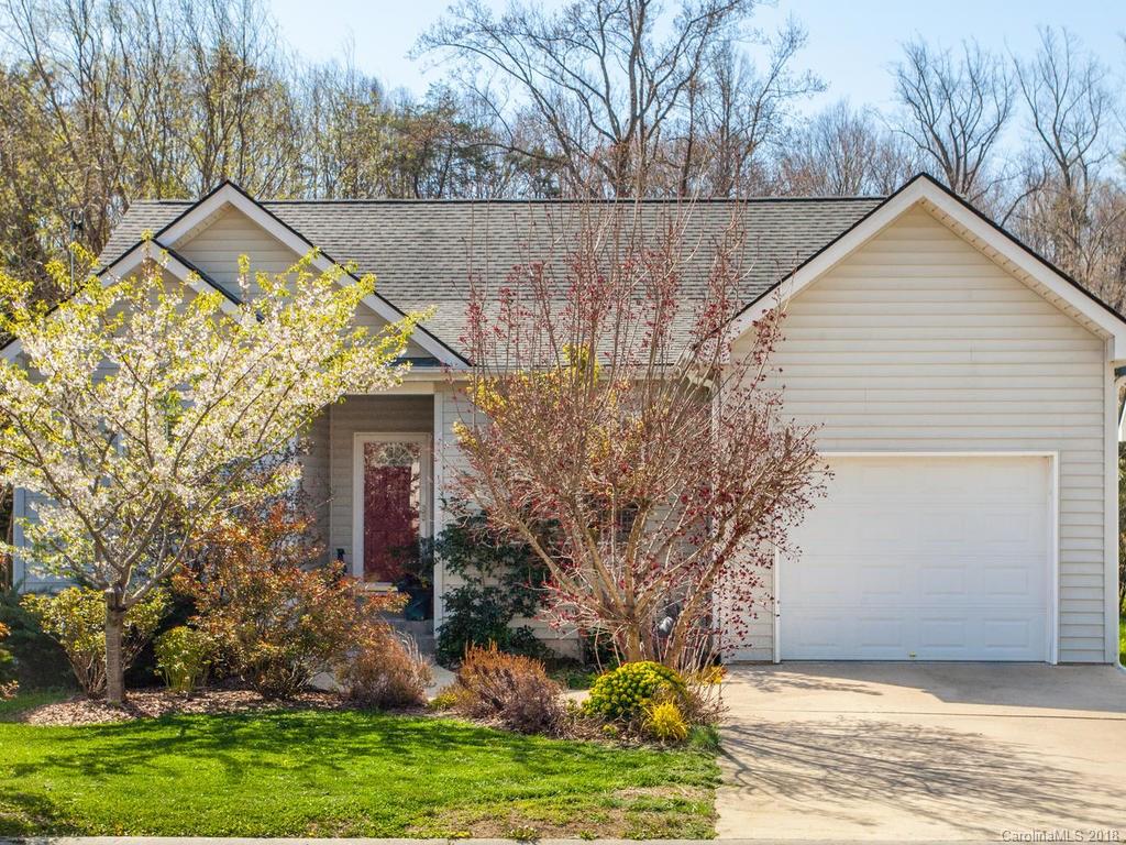118 Woodcreek Circle Swannanoa NC 28778