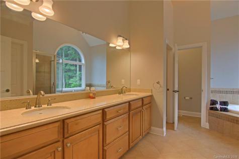 61 Mcintyre Drive Asheville NC 28803