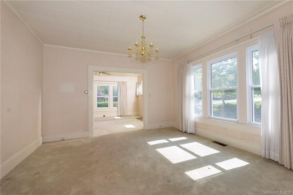 58 Deaverview Road Asheville NC 28806