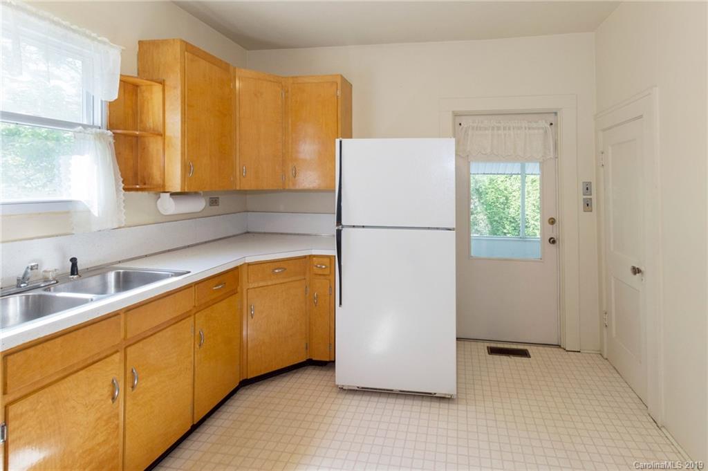 58 Deaverview Road Asheville NC 28806
